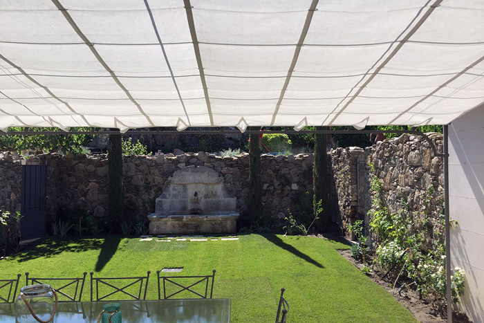 Store intérieur sur-mesure Saint-Tropez — réalisation 7